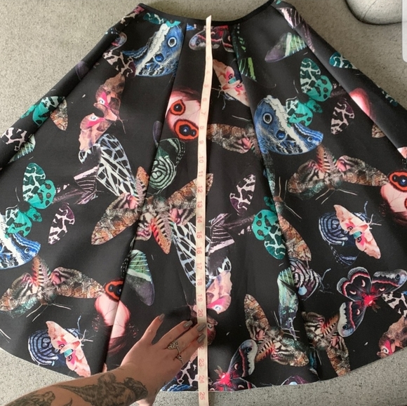 Gorgeous full skirt🦋 - Picture 7 of 9